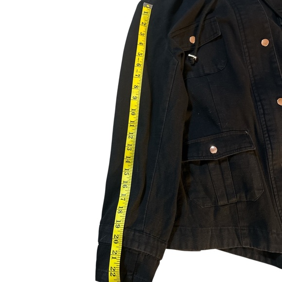 City Chic Black Utility Jacket with Classic Workwear Design - Picture 8 of 11